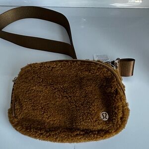 NWT Lululemon Brown Sherpa Crossbody Bag